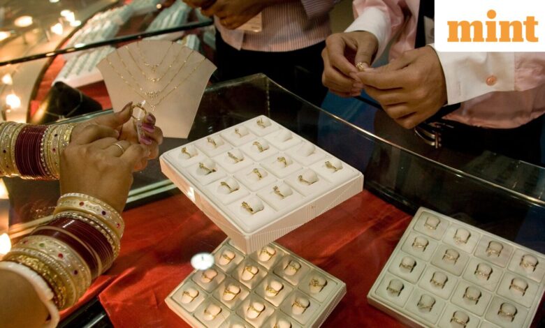 Gold rates today under pressure after US Fed rate cut. Will it fall further?