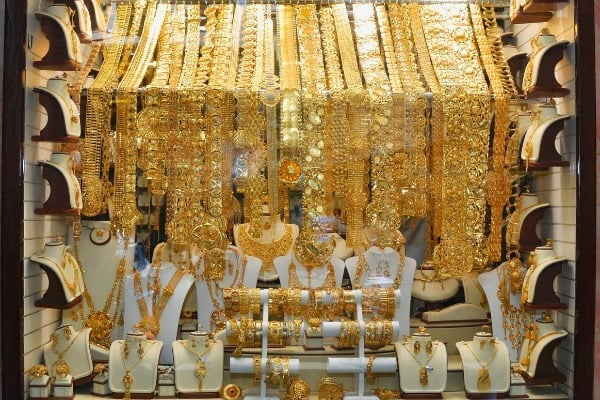 Gold sinks while dollar surges after Fed’s rate projections