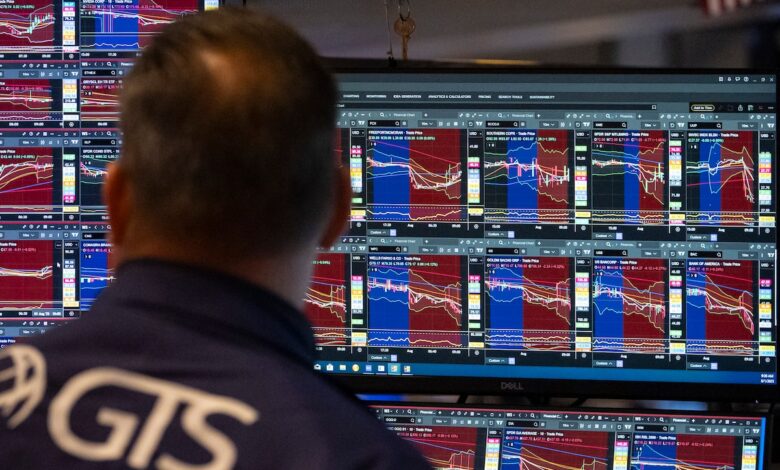 Stocks, bonds, gold, bitcoin. Which is best to invest in now? Stocks, bonds, gold, bitcoin. Which is best to invest in now?