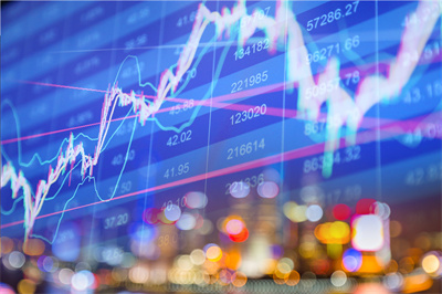 The decline in Hong Kong stocks once widened to over 400 points, with Longfor Properties plunging 7%. Some gold mining stocks hit record highs against the market trend, while Changfeng (02652.HK) surged nearly threefold on its debut.