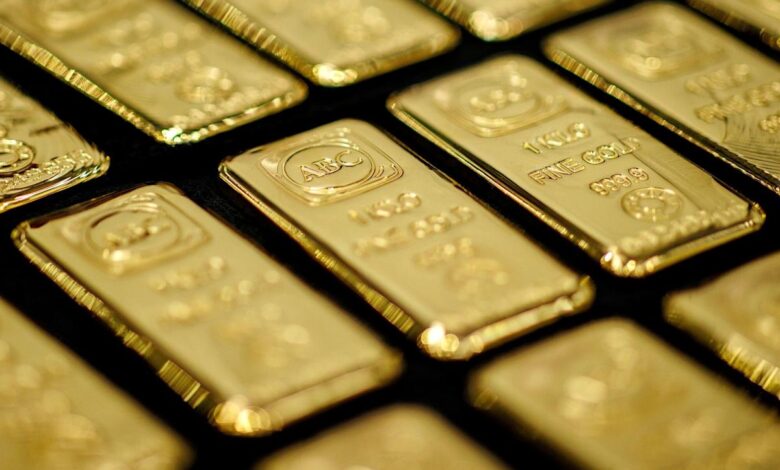 Gold Edges Closer to ,000 on US Shutdown and Tech Stock Wobble