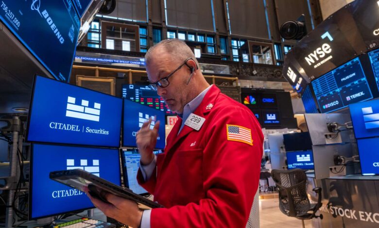 Stock Indexes Mostly Gain on Busy Earnings Day; Dow Hits All-Time High; Gold Dives After Setting Record