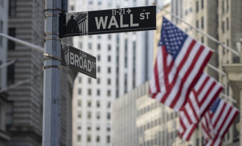 Stocks Settle Mixed as Tech Rally Loses Steam