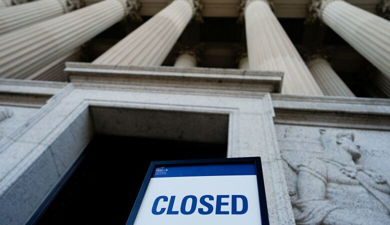 ‘I’m scrambling’: Government shutdown spurs confusion and concern with no off-ramp in sight ‘I’m scrambling’: Government shutdown spurs confusion and concern with no off-ramp in sight