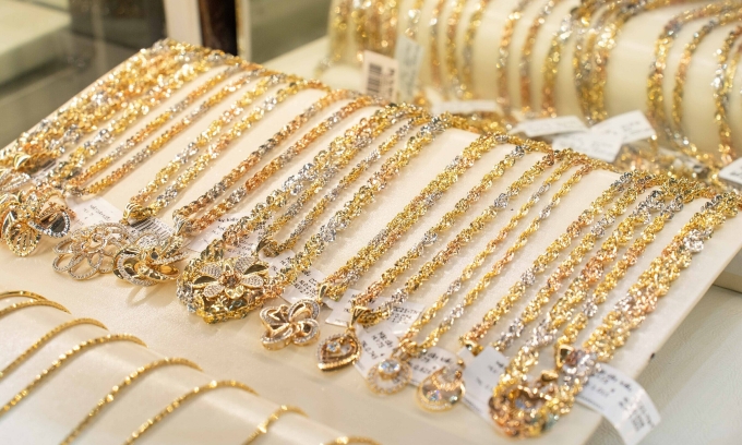Gold prices gain – VnExpress International Gold prices gain – VnExpress International