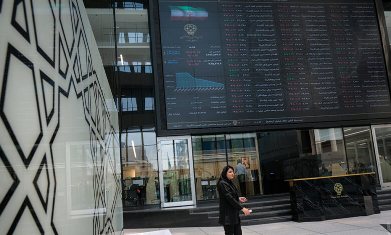 Iran’s stock market rebounds amid fall in gold, currency prices