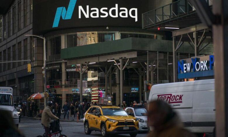 Tech Stocks Sink Nasdaq, Dow Jones Drops as Tariff Fears Return