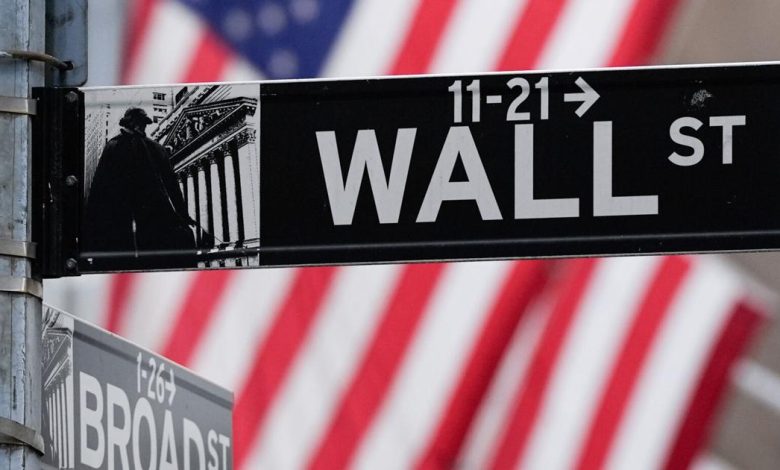 US stocks rise for a fifth straight day to close out a volatile month
