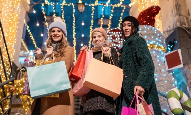 Half of Holiday Shoppers Are More Likely to Complete Their Purchase With Buy Now, Pay Later Services – PayPal Holdings (NASDAQ:PYPL)