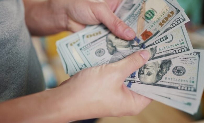 A 30-Year-Old Making 0,000 Per Year Isn’t Sure How Much To Spend While Feeling Guilt-Free: ‘I Got Back Into The Watch Game This Year’