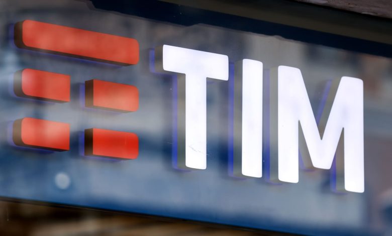 Telecom Italia wins .2 billion court payout