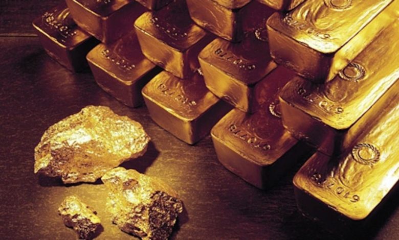 Gold surge and AI boom raise new bubble warnings, strategist says