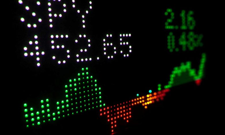 Global Stocks Ease Into Year-End After Strong 2025 Gains