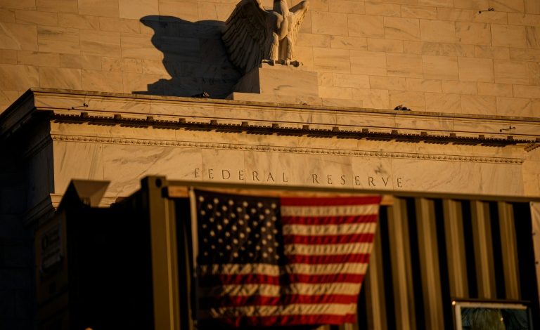 Stocks mixed as US rate cut offset by Fed outlook, Oracle earnings