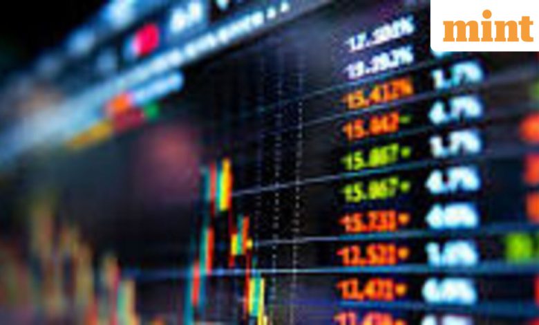 Gold Steady as US-Iran Signals Keep Rate Hike Bets Simmering