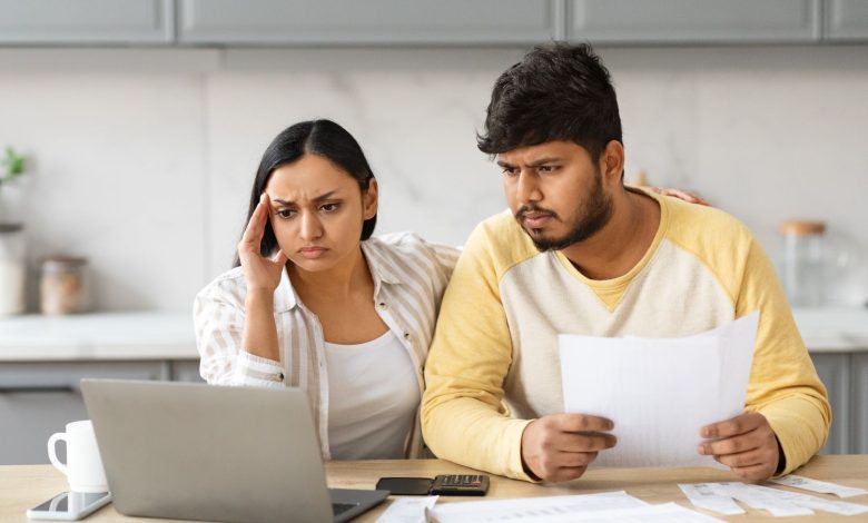 Americans With Student Debt Slash Spending, Yet Still Struggle to Keep Up With Loan Payments Americans With Student Debt Slash Spending, Yet Still Struggle to Keep Up With Loan Payments