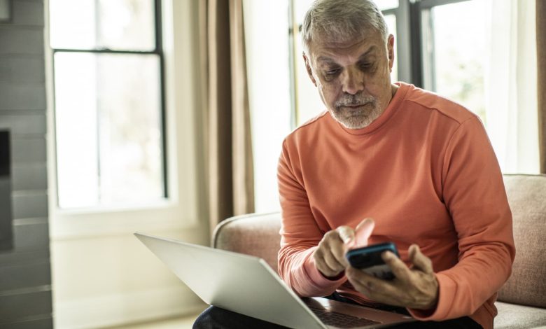 Older workers could use 401(k) money to buy annuities: bipartisan bill