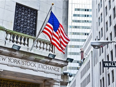 U.S. Stock Market Close | All three major indices rose, with the Dow Jones Industrial Average hitting a record high; most large-cap technology stocks advanced, Tesla surged over 3%, and Amazon gained nearly 3%; cryptocurrency-related stocks and energy sha U.S. Stock Market Close | All three major indices rose, with the Dow Jones Industrial Average hitting a record high; most large-cap technology stocks advanced, Tesla surged over 3%, and Amazon gained nearly 3%; cryptocurrency-related stocks and energy sha