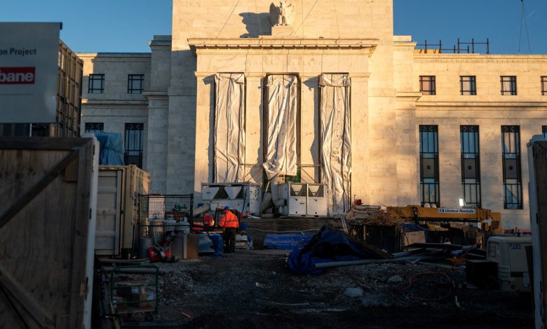 US Federal Reserve holds interest rates steady despite political pressure | Business and Economy News
