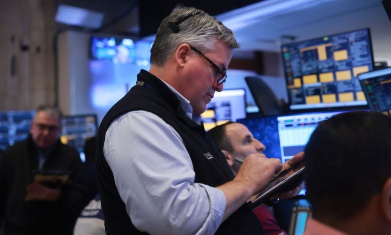 Stock Futures Rise After Flurry of Tech Earnings; Gold, Silver Set Fresh Records