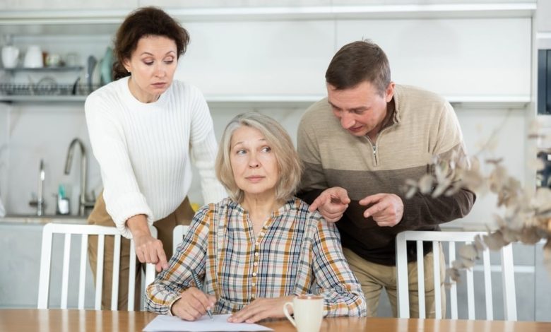His Elderly Mom Lives With Him And He’s Getting Married. Dave Ramsey Says It’s Time For Her To Move On. ‘She Just Needs To Have A Life’