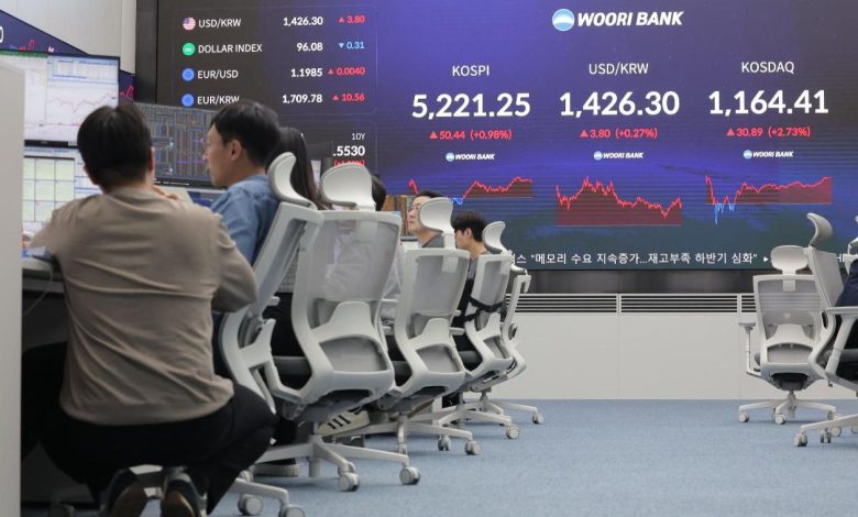 Retail investors welcome gov’t plan for single-item leveraged ETFs amid semiconductor boom