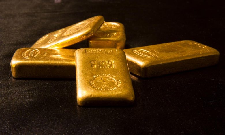 Global stocks extend rally as gold, silver climb to new records