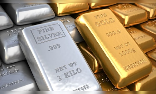 Gold, Silver prices make new peaks as risk-off sentiment spurs haven buying Gold, Silver prices make new peaks as risk-off sentiment spurs haven buying