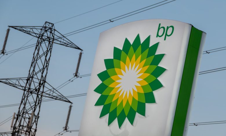 BP suspends buybacks in fresh sign of oil price pressure BP suspends buybacks in fresh sign of oil price pressure