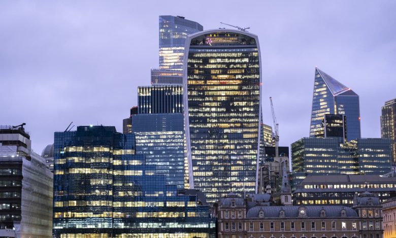 Stock moves, earnings, Stoxx 600, FTSE 100