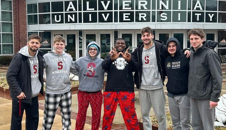 Seven Place In Top 3 For Wrestling At Mideast Futures Event