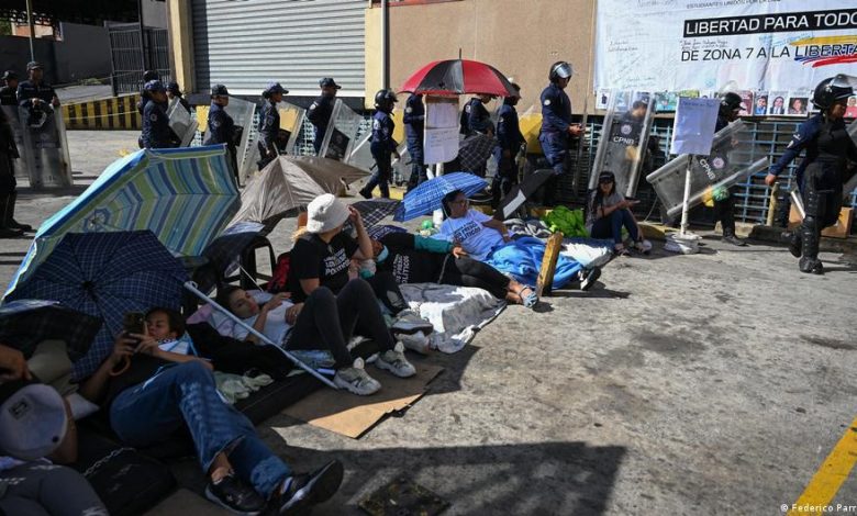 Venezuela passes amnesty law for political prisoners Venezuela passes amnesty law for political prisoners