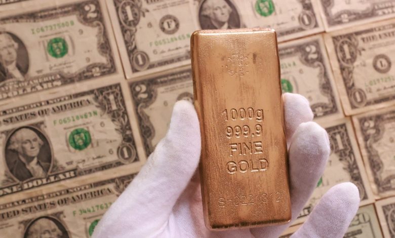 Gold prices rise and dollar falls amid fresh Trump tariff threat
