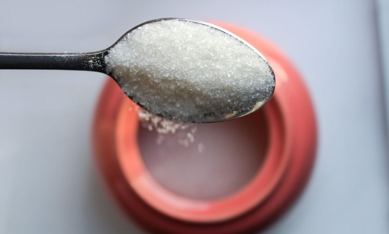 Dollar Weakness Fuels Short Covering in Sugar Futures