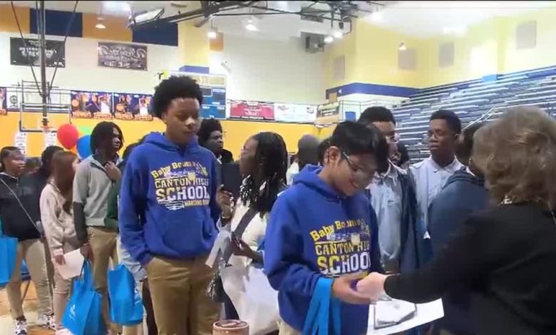Canton High School reality fair highlights push for financial literacy requirement in Mississippi Canton High School reality fair highlights push for financial literacy requirement in Mississippi