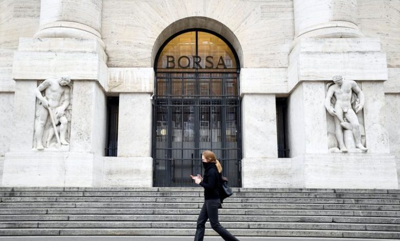 Futures point lower; Poste targets TIM