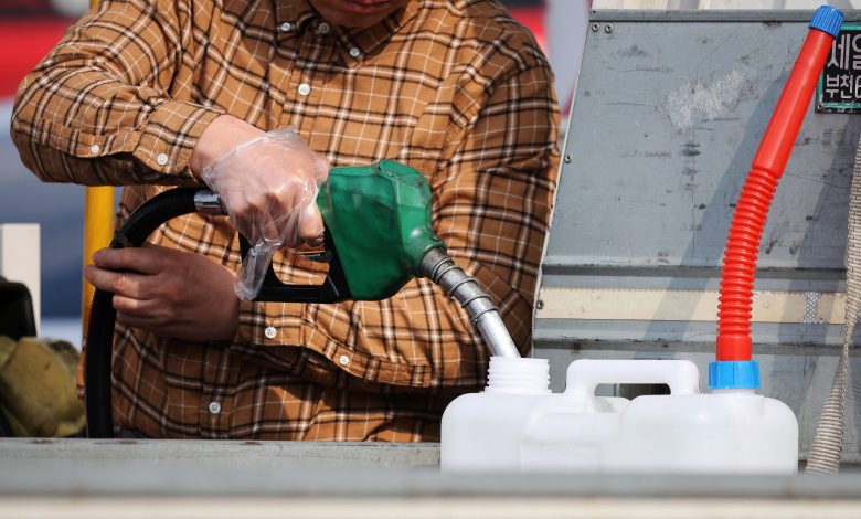Global bond markets plunge as oil surge towards 0 prompts rate hike bets