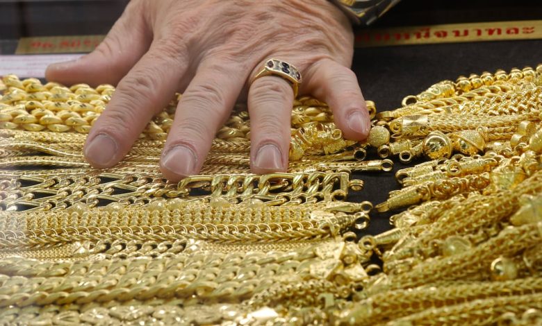 With gold sinking and Bitcoin swaying, Iran war is reshaping safe-haven bets