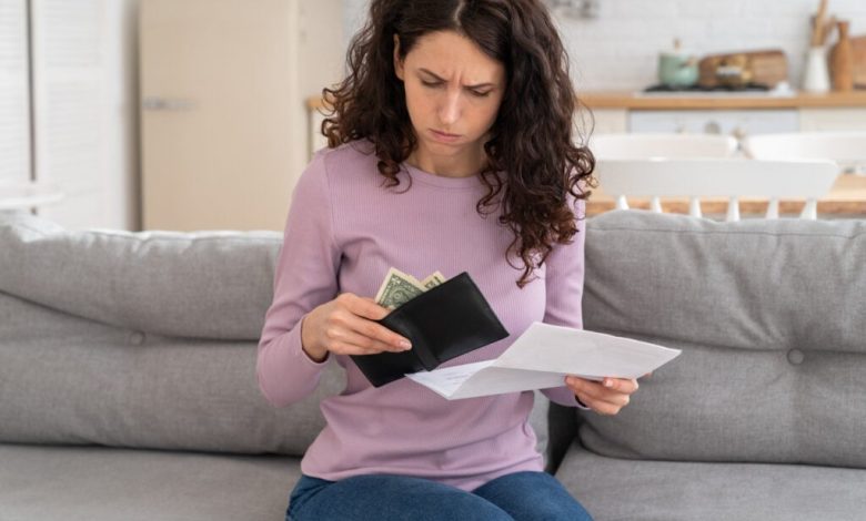 ‘I Don’t Know If I’m Cursed’: Single Mom, 46, Struggles With 7K Debt After Income Drop