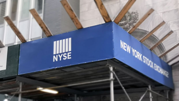 US pre-open: Futures lower as crude rebounds, Middle East tensions linger