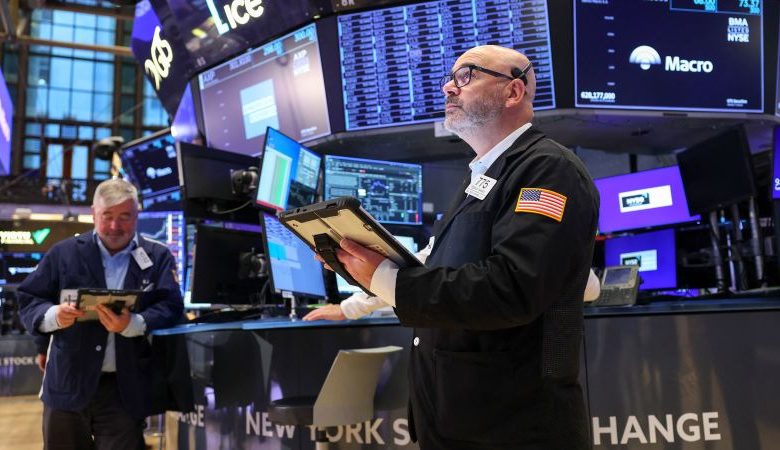 Dow closes in correction, S&P logs longest weekly losing streak in four years and oil settles at Iran-war highs Dow closes in correction, S&P logs longest weekly losing streak in four years and oil settles at Iran-war highs