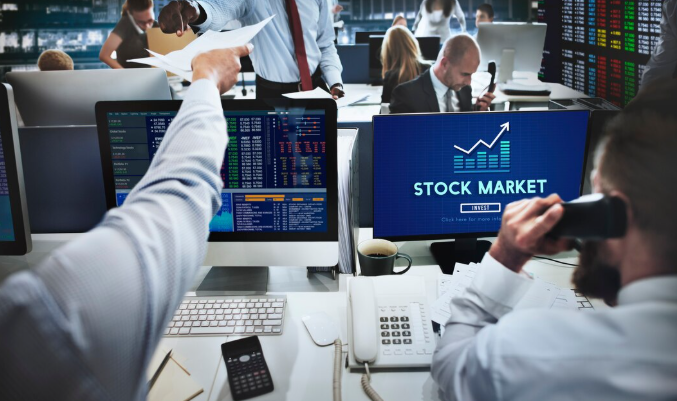 Nasdaq Futures Tonight – The Quiet Market Signal Traders Watch Before Dawn