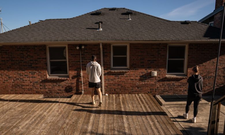 Homebuyer mortgage demand drops annually for first time in over a year Homebuyer mortgage demand drops annually for first time in over a year
