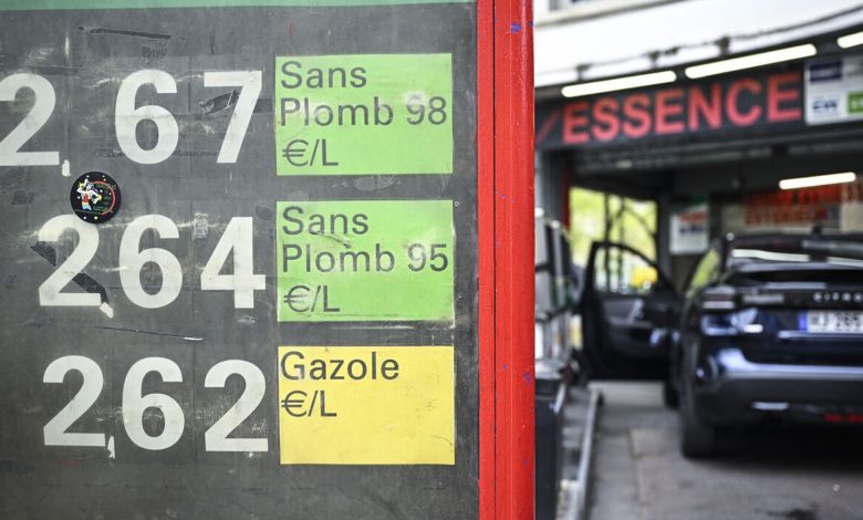 Oil Prices Surge, Global Stocks Fall Amid Uncertainty Over Middle East Ceasefire