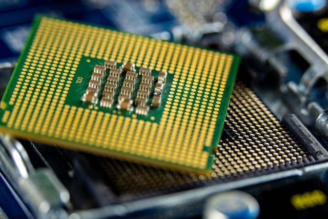 AXT Inc. (AXT) Surges 8.26% as Traders Gear Up for Earnings