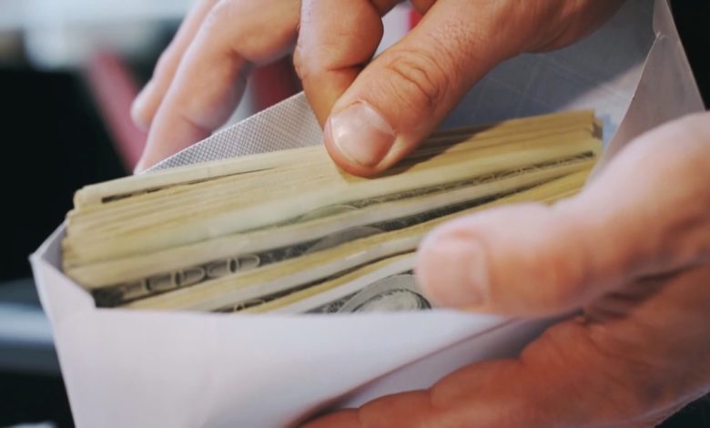 Money Saving Monday: Gen Z turns to AI for financial advice, but experts urge caution