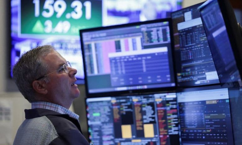 Hedge Funds Buy B in Stocks Amid Iran Peace Hopes