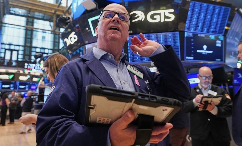Stock markets worldwide drop from records as worries about oil prices rattle the bond market