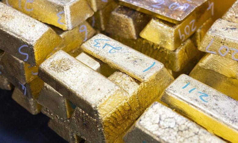 Gold Holds Decline as Hormuz Quagmire Keeps Inflation Fear High