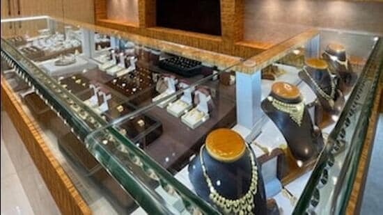 No glitter in gold markets; thousands of livelihoods at stake in Western UP